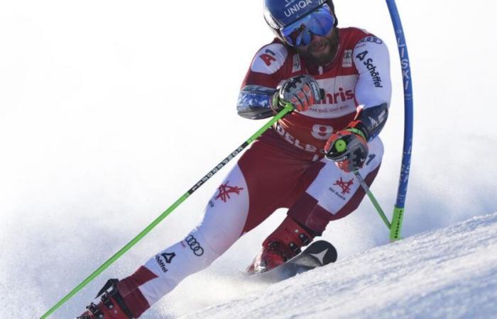 La estrella suiza Odermatt quedó tercera en la primera carrera de slalom gigante de la Copa del Mundo liderada por su compañero Meillard | Deportes