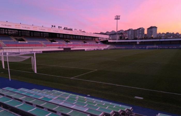 Supletoria y lleno histórico con 7.000 espectadores en O Couto para el Ourense CF-Valencia