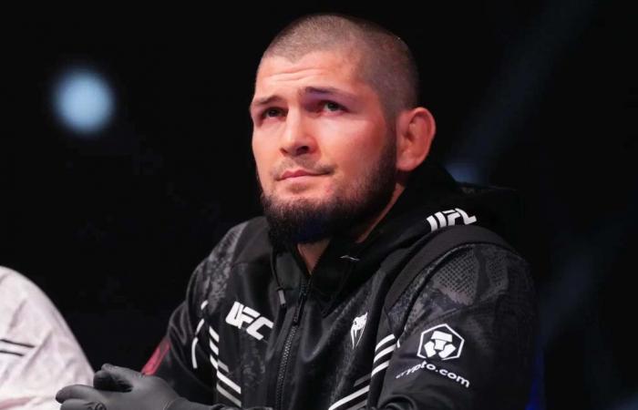 Khabib emite una declaración sobre Frontier al echarlo de su avión ayer