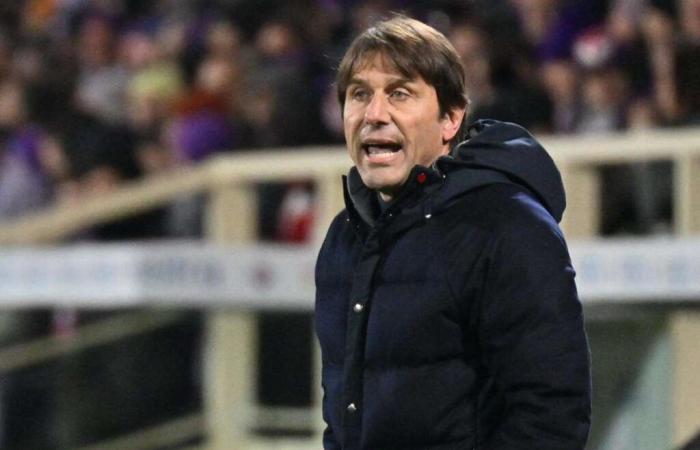 Conte: “No pude influir en el futuro de Kvara, no estoy decepcionado ni de él ni del club”