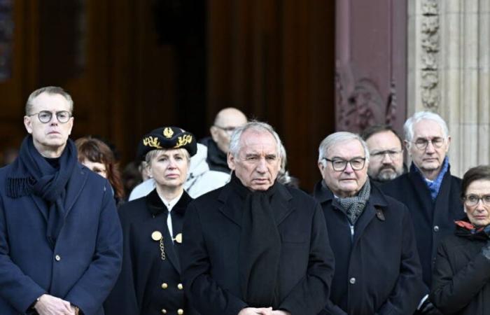 ¿Quiénes son las personalidades que acudieron a rendir homenaje a esta “mujer excepcional”?