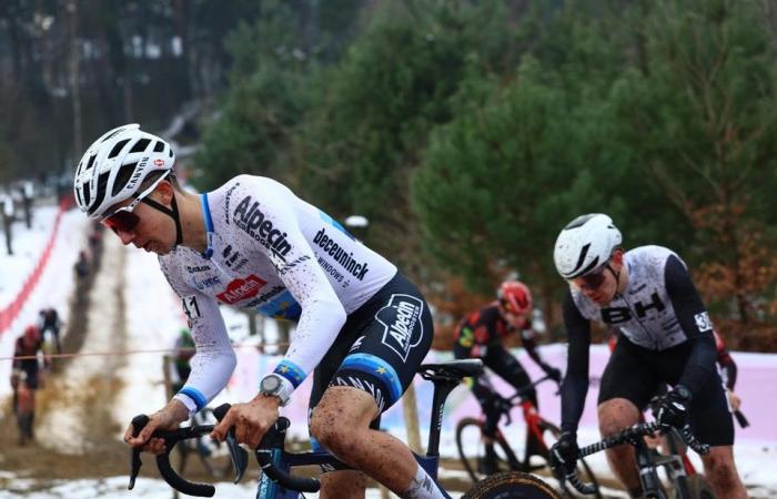 Aaron Dockx se convierte en campeón de Bélgica sub-23 tras presionar al sprint, Jente Michels no puede sacar provecho de su condición de máximo favorito