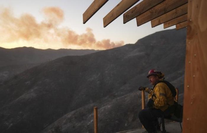 Los incendios se extienden a Los Ángeles, amenazados por el regreso de los vientos violentos