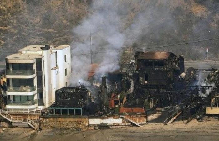 ¿Cómo? ¿No se queman las palmeras? Y esa casa, ¿por qué sigue en pie?