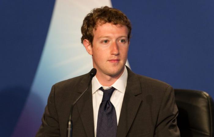 Marc Zuckerberg vuelve a atacar a Apple