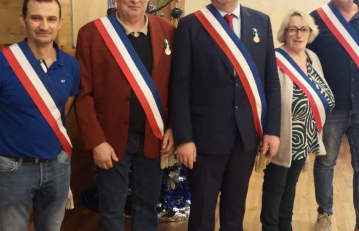 Melay. Dos medallas de oro para premiar 70 años de compromiso municipal