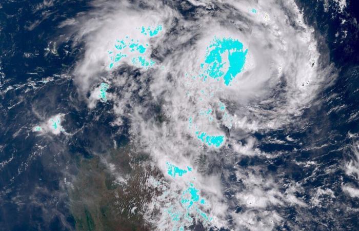 Mayotte sigue en alerta roja por temor a inundaciones