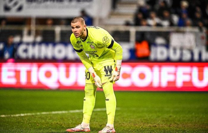 Ciao Donnarumma, el PSG se dirige a Lucas Chevalier