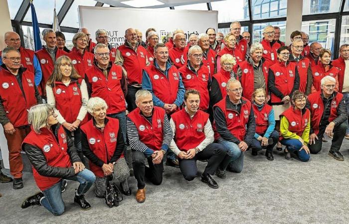 Las manitas de las rutas de senderismo han marcado 1.600 km en Finisterre