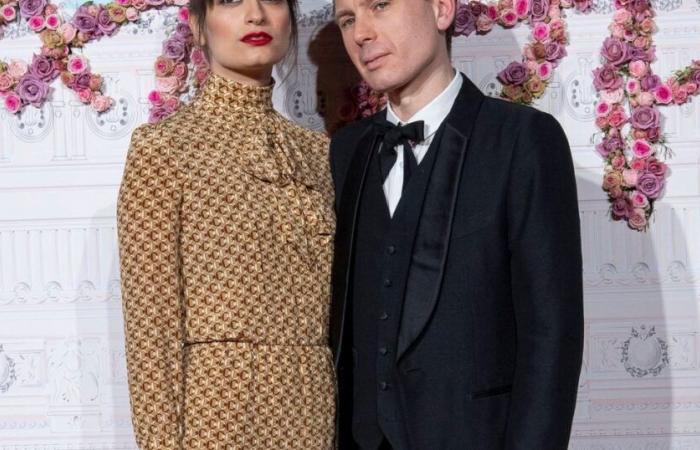 Su marido Alex Kapranos pronto se separó de su bebé, eso “le rompe el corazón”