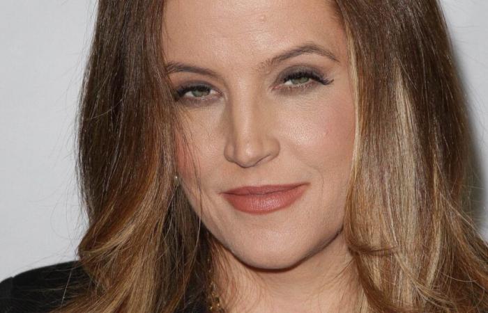 Los seres queridos de Lisa Marie Presley le rinden homenaje en el segundo aniversario de su muerte