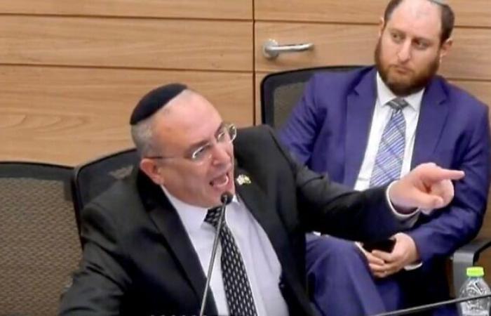 Un funcionario electo acusa al padre rehén de prolongar el cautiverio de su hijo con sus comentarios contra Netanyahu