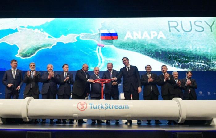 Rusia acusó a Ucrania de atacar sin éxito desde el aire la infraestructura del gasoducto TurkStream.