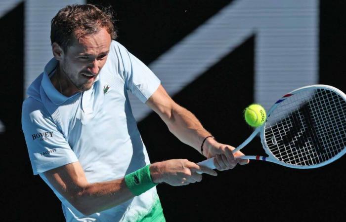 Daniil Medvedev evita la sorpresa de Kasadit Samrej en el Abierto de Australia