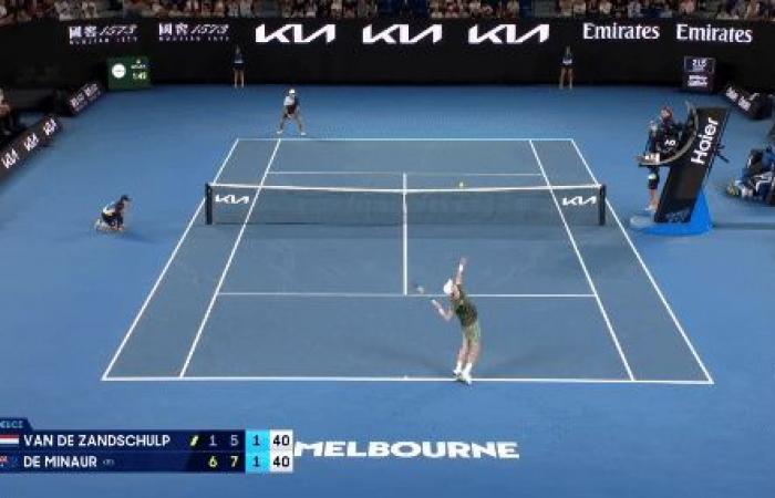 Daniil Medvedev escapa molesto, los tenistas estadounidenses se apoderan de Melbourne