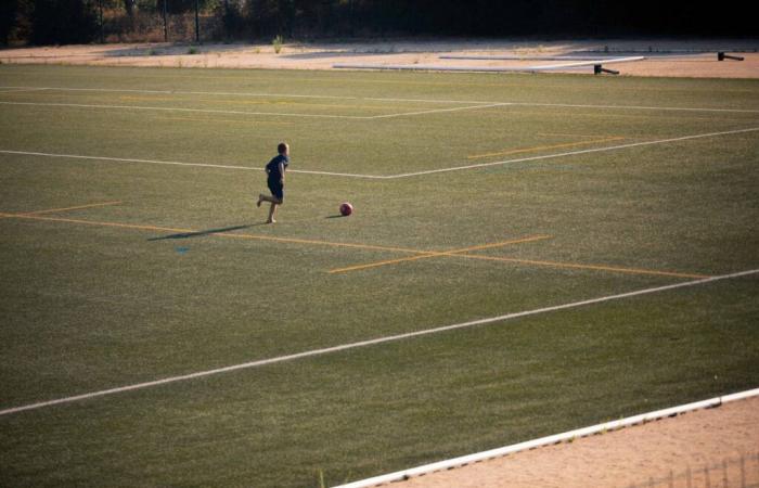 Un entrenador de fútbol acusado de violación y agresión sexual en Isère