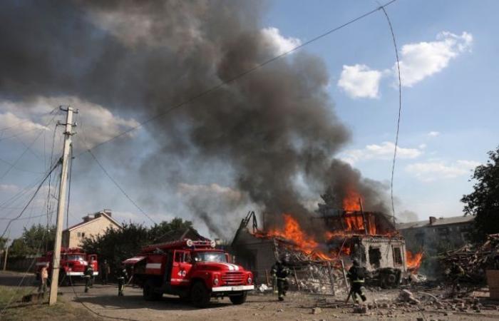 Depósito de gas en llamas tras ataque con drones en Kazán