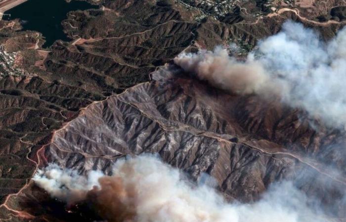 tras las huellas del primer incendio