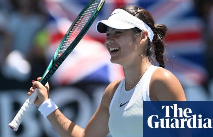 Emma Raducanu supera los problemas con el servicio para luchar en el Abierto de Australia