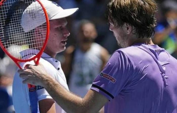 Jenson Brooksby regresa al tenis profesional en el Abierto de Australia después de dos años llenos de acontecimientos