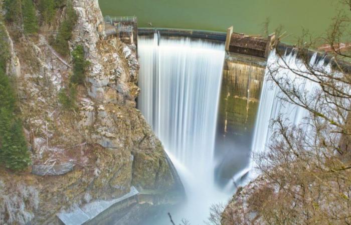 Villers-le-Lac. Cuando el agua esculpe el vacío: la magia efímera de Châtelot