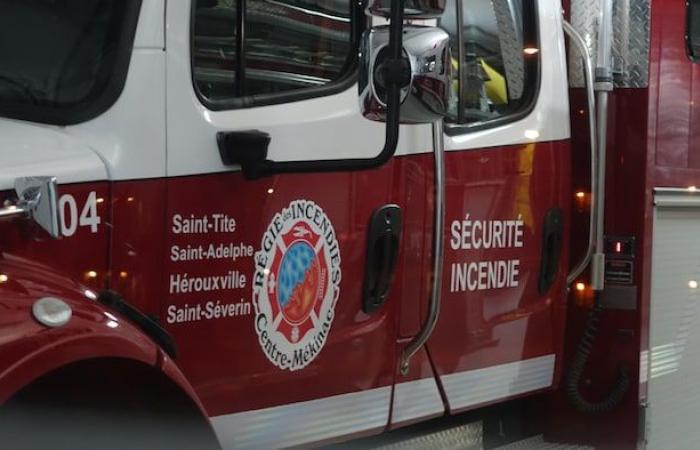 Incendio en curso en Canots Rhéaume en St-Tite