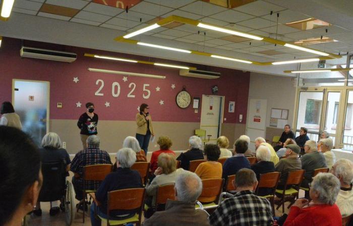 Sainte-Livrade-sur-Lot. Deseos de salud, placer y dulzura para los residentes de la residencia de ancianos.