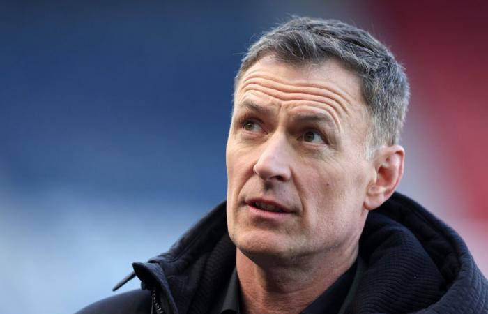 Chris Sutton comparte sus predicciones para el partido Liverpool-Nottingham Forest