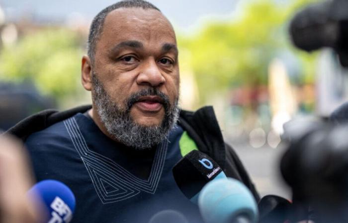 La justicia autoriza a Dieudonné a asistir al homenaje público que se rinde este jueves en París