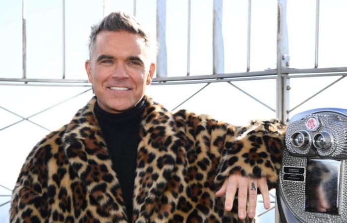 Por qué Robbie Williams se negó a cantar en su coronación