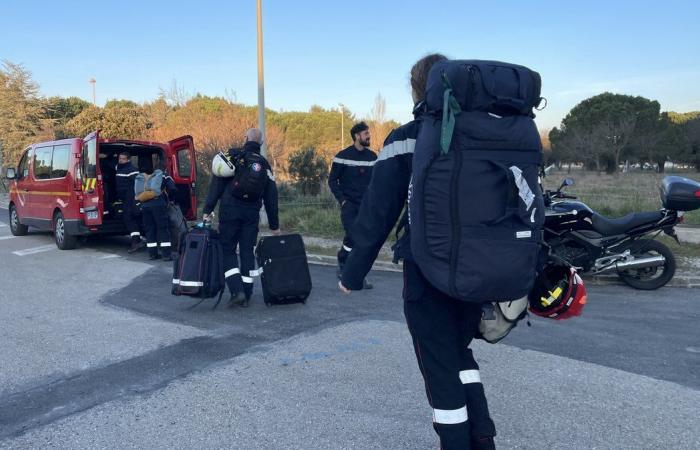 Bomberos del GARD que regresan de Mayotte