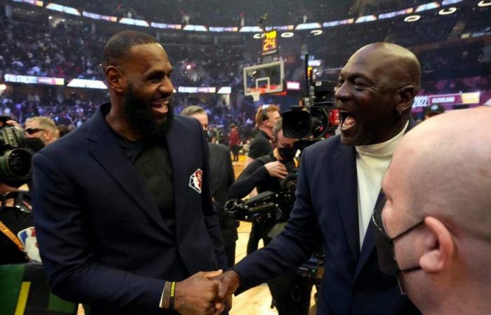 LeBron James sobre interpretar a Michael Jordan cuando era estudiante de secundaria: “Era indefenso”