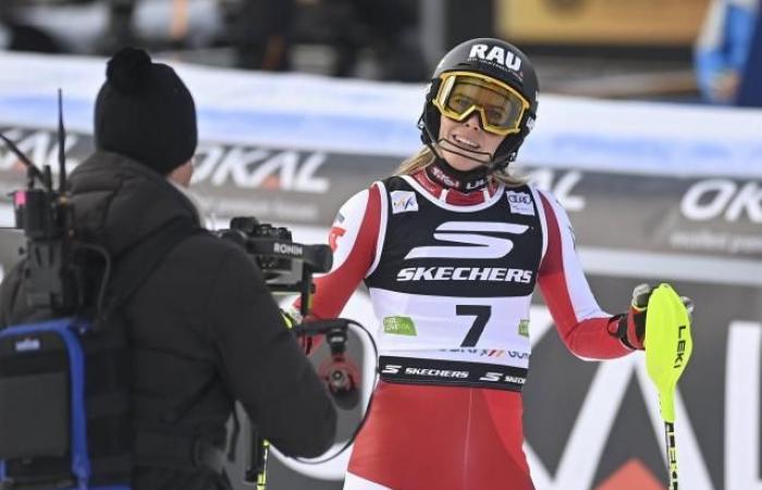 Liensberger sobrevuela la primera vuelta del slalom de Flachau (esquí alpino)