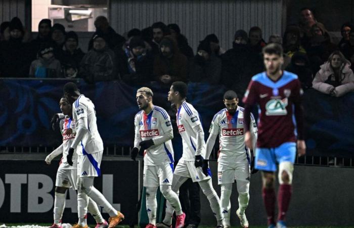 Un desaire para el Lyon, eliminado por Bourgoin, París se asusta ante Espaly