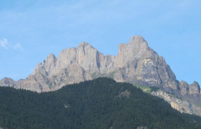 Alta Saboya. Un helicóptero aterriza a clientes sin autorización en la Aiguille de Varan