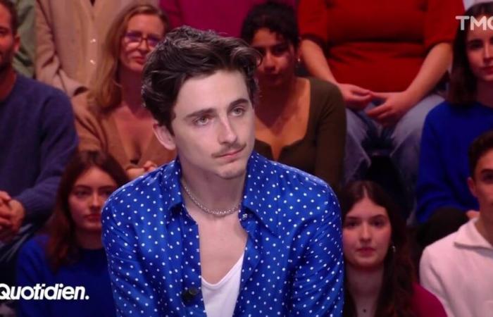 Momento de intensidad en Quotidien, Timothée Chalamet se quita la máscara