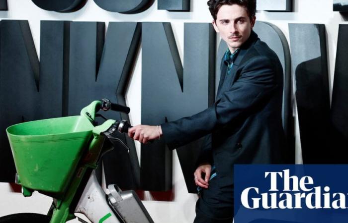 Un giro de Lime: Timothée Chalamet subió a la alfombra roja en bicicleta de alquiler. ¿Pero cuánto tiempo llevaba en la silla?