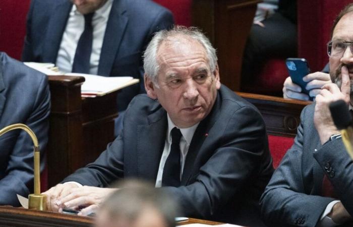 François Bayrou dice estar “dispuesto a renunciar” a la eliminación de 4.000 puestos en la Educación Nacional