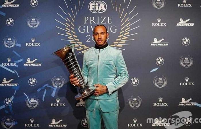 El campeón de F1, Lewis Hamilton, cambiará su nombre