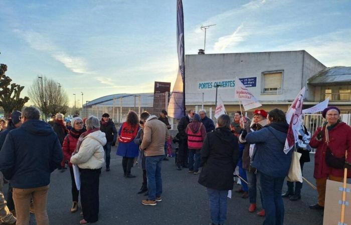 Un comité de acogida de descontentos para Christelle Morançais, en un instituto de Vendée