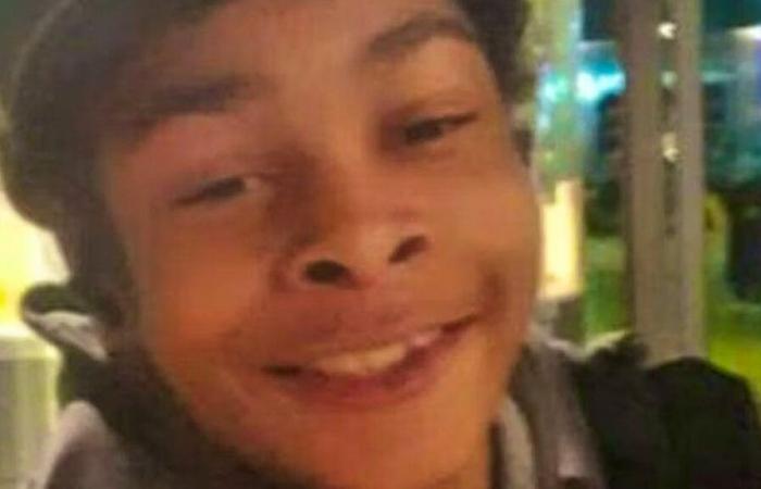 Niño de 14 años asesinado en un autobús: dos menores detenidos