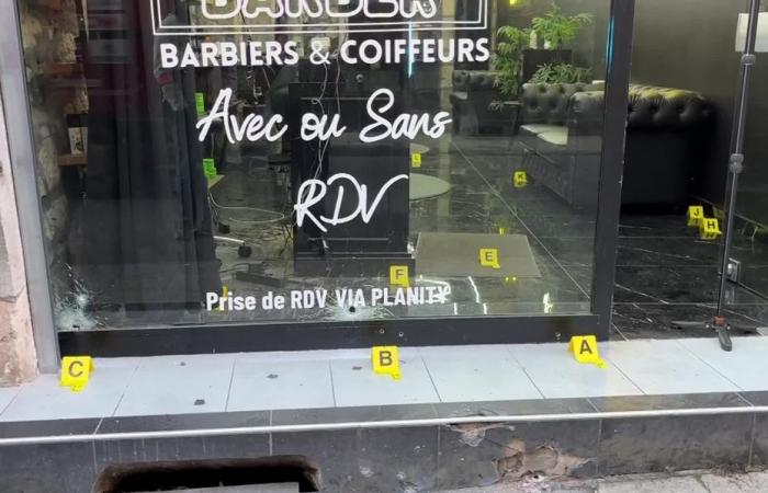 Lo que sabemos del barbero ametrallado con un fusil de asalto en Besançon