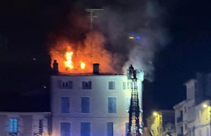 Un apartamento se incendia en mitad de la noche en Mont-de-Marsan