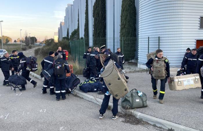 Bomberos del GARD que regresan de Mayotte