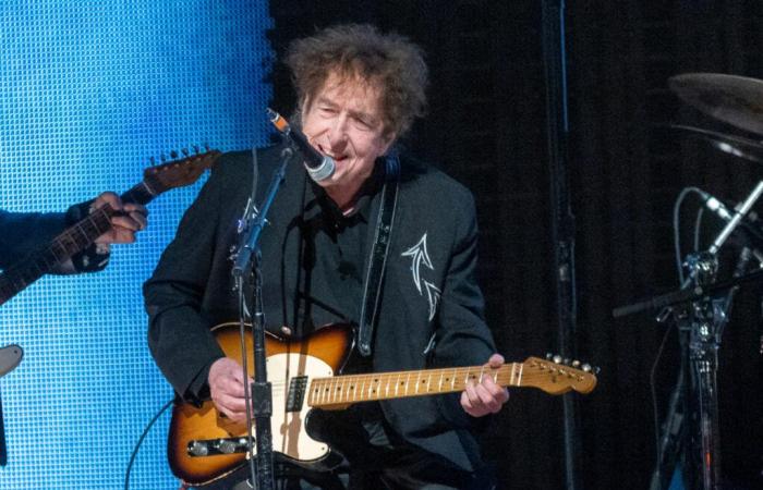 TikTok está a punto de ser prohibido, por lo que Bob Dylan se unió a la aplicación para ver de qué se trata