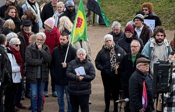 “El monumento a los caídos no pretende ser utilizado como apoyo a una opinión política”