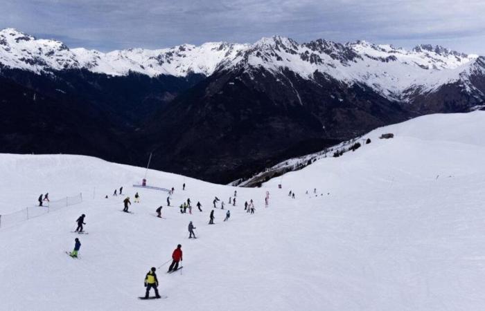 Un esquiador de 62 años muere en una pista negra tras atropellar a un esquiador parado – Charente Libre