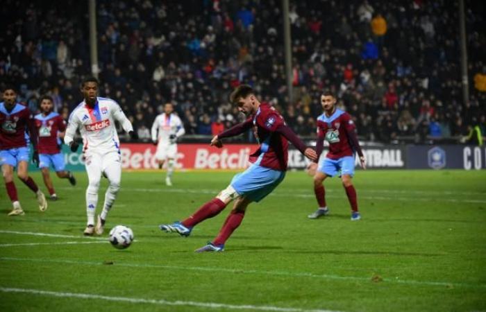 Bourgoin (N3) logra la hazaña al derrotar a OL en los penaltis en la Copa de Francia