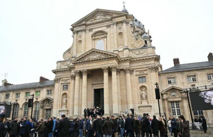 Una “ceremonia religiosa y de homenaje” abierta al público este jueves en París