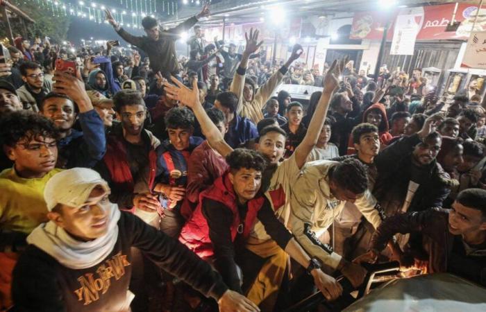 En imágenes – En Gaza y Tel Aviv, fuertes emociones tras el anuncio del alto el fuego